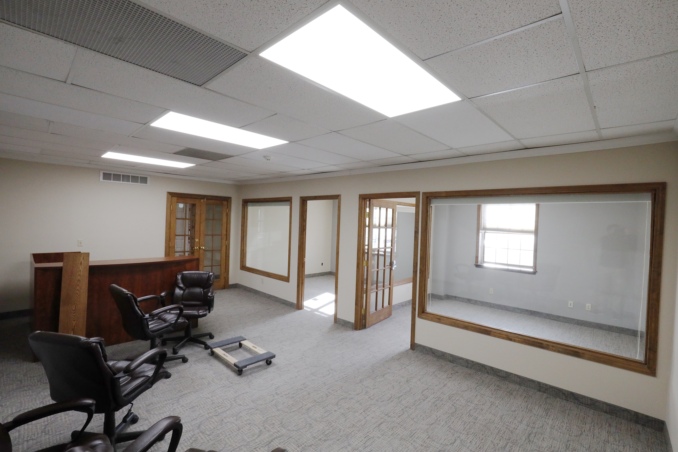 10749 Pearl Road, Strongsville, OH 44136