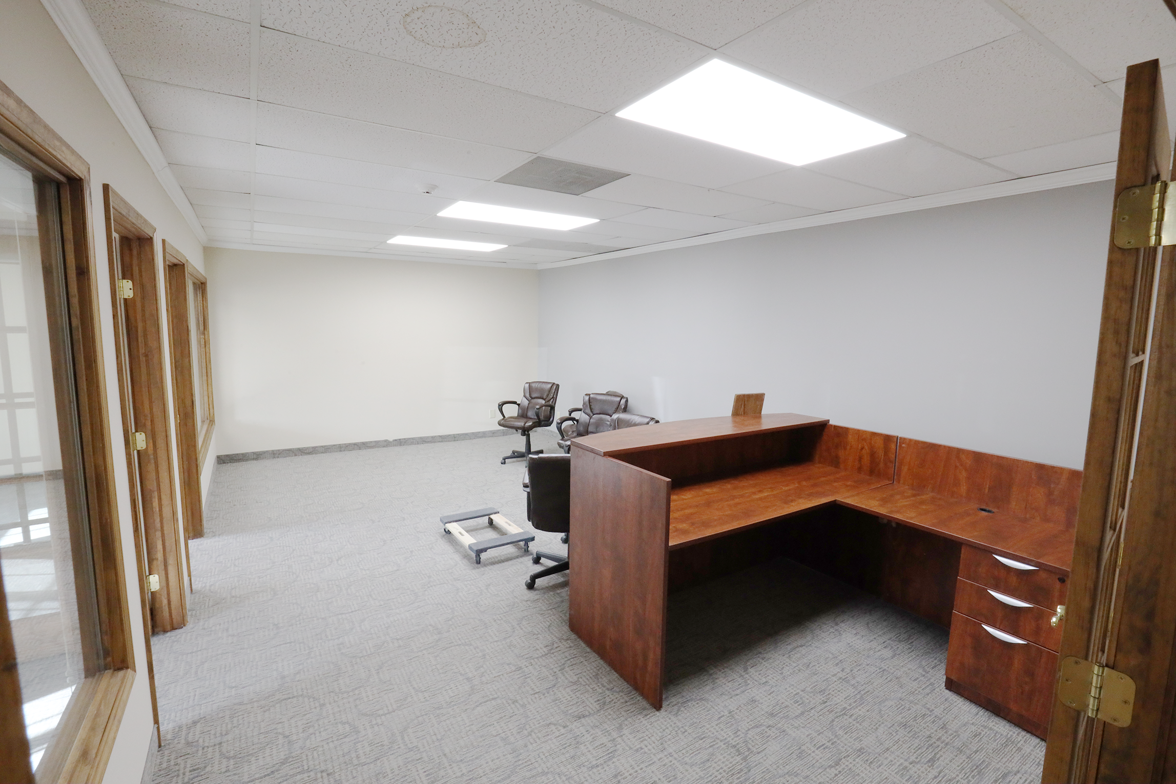 10749 Pearl Road, Strongsville, OH 44136