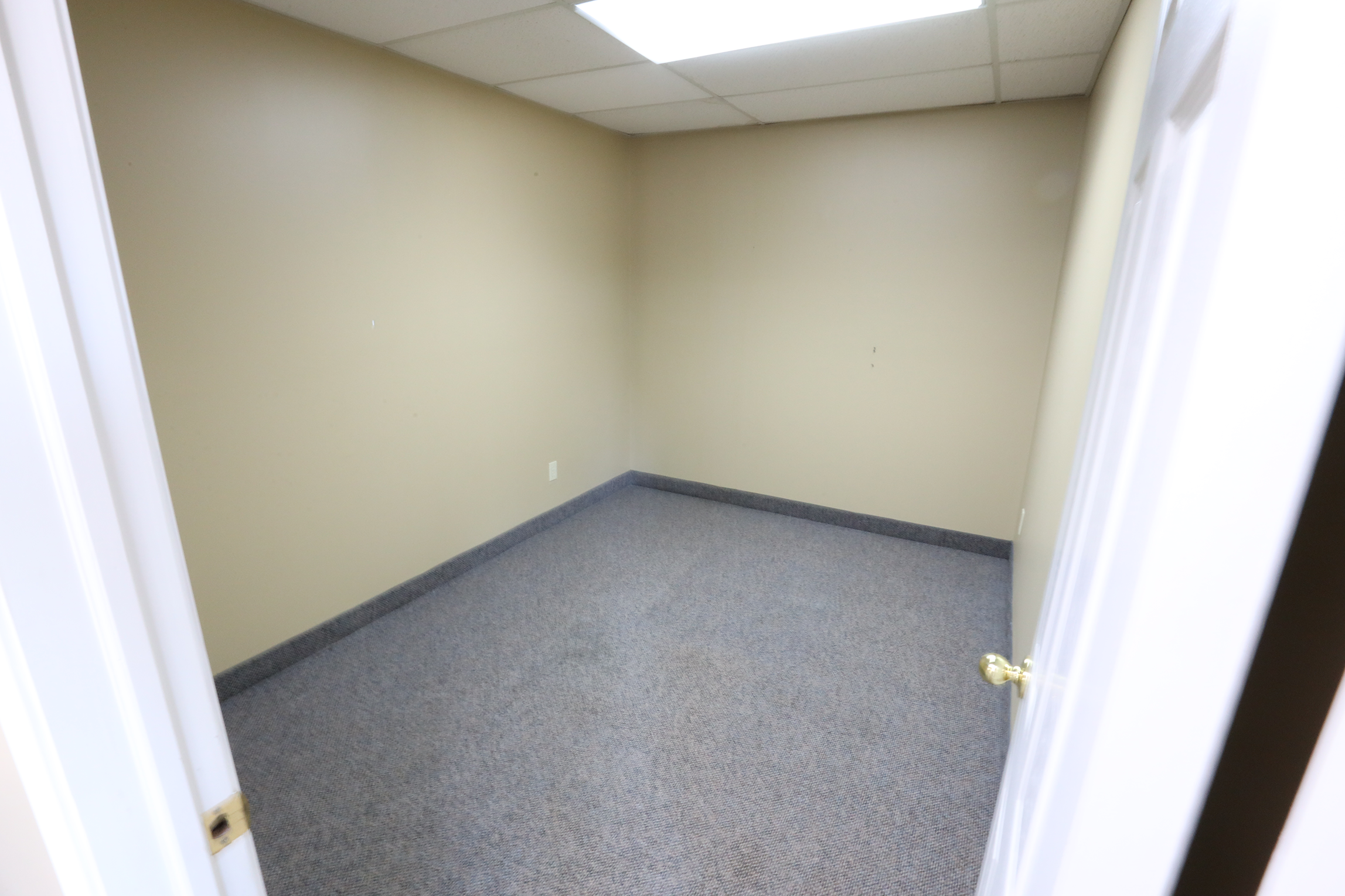 10749 Pearl Road, Strongsville, OH 44136