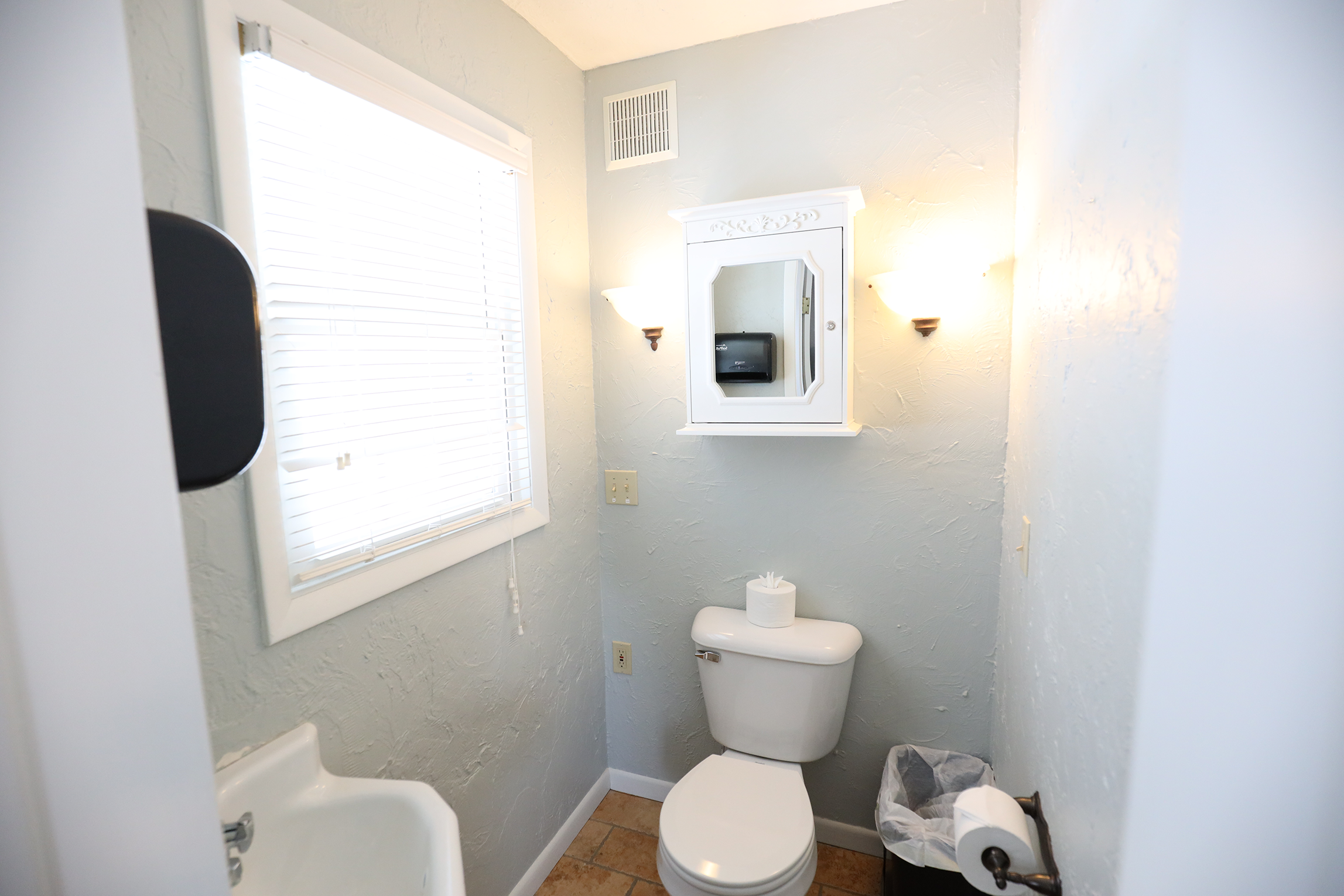 1265 Ridge Road, Hinckley, OH 44233