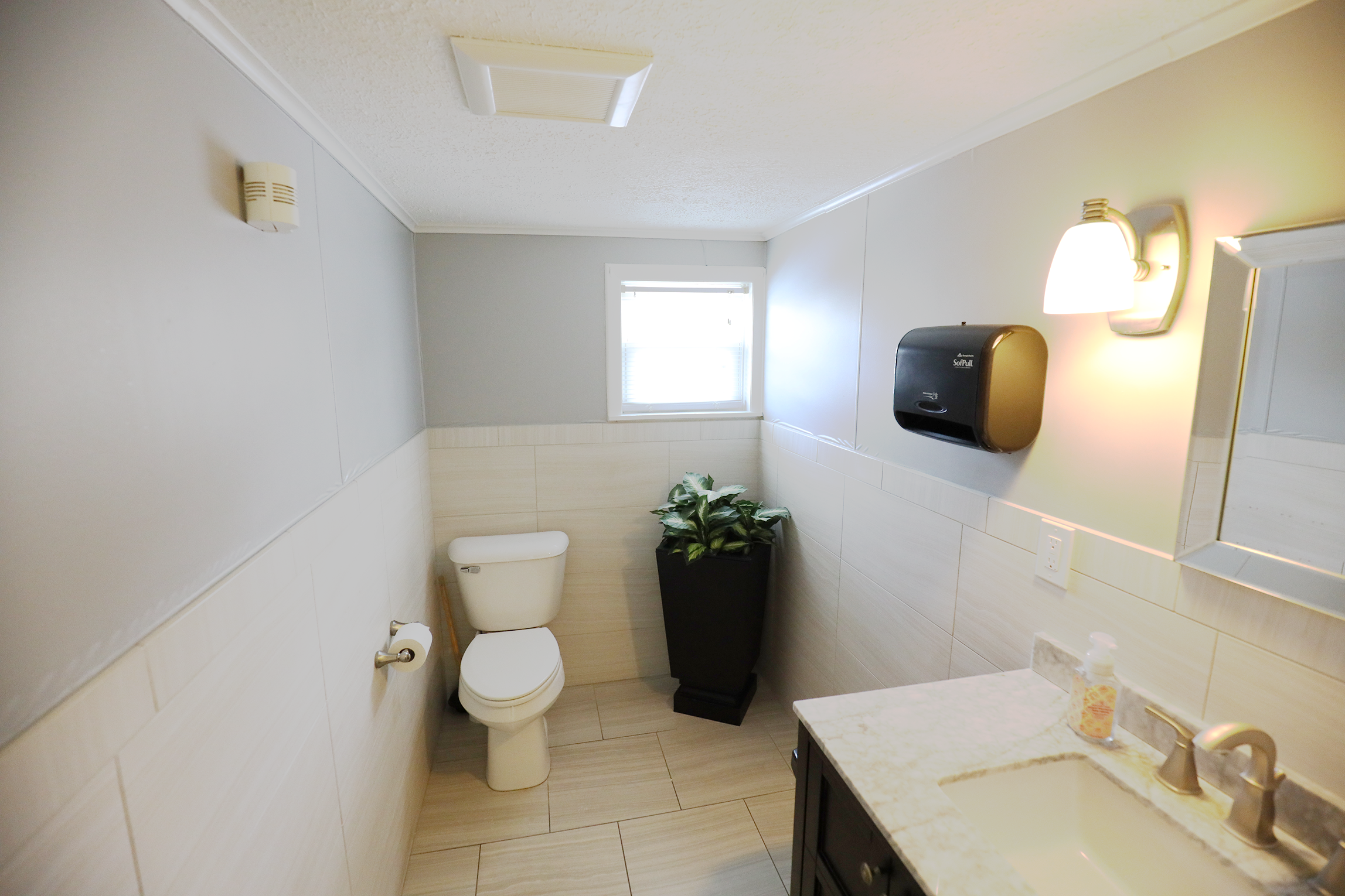 1265 Ridge Road, Hinckley, OH 44233