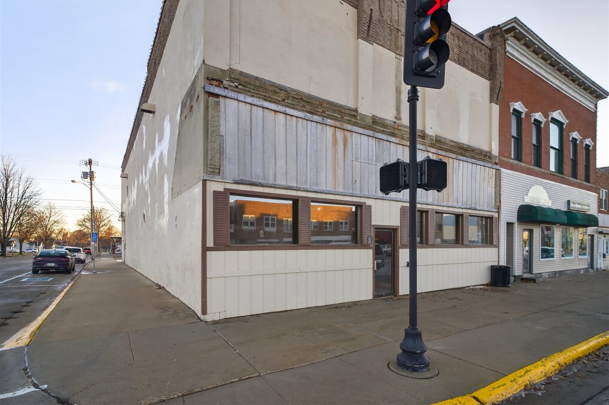 602 G Avenue, Grundy Center, IA 50638