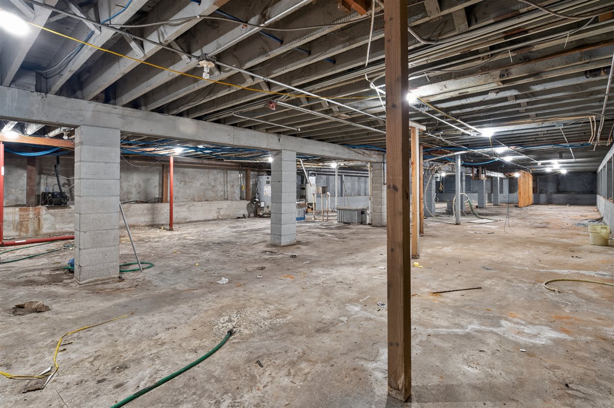 602 G Avenue, Grundy Center, IA 50638