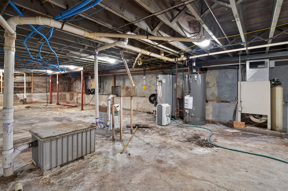 602 G Avenue, Grundy Center, IA 50638