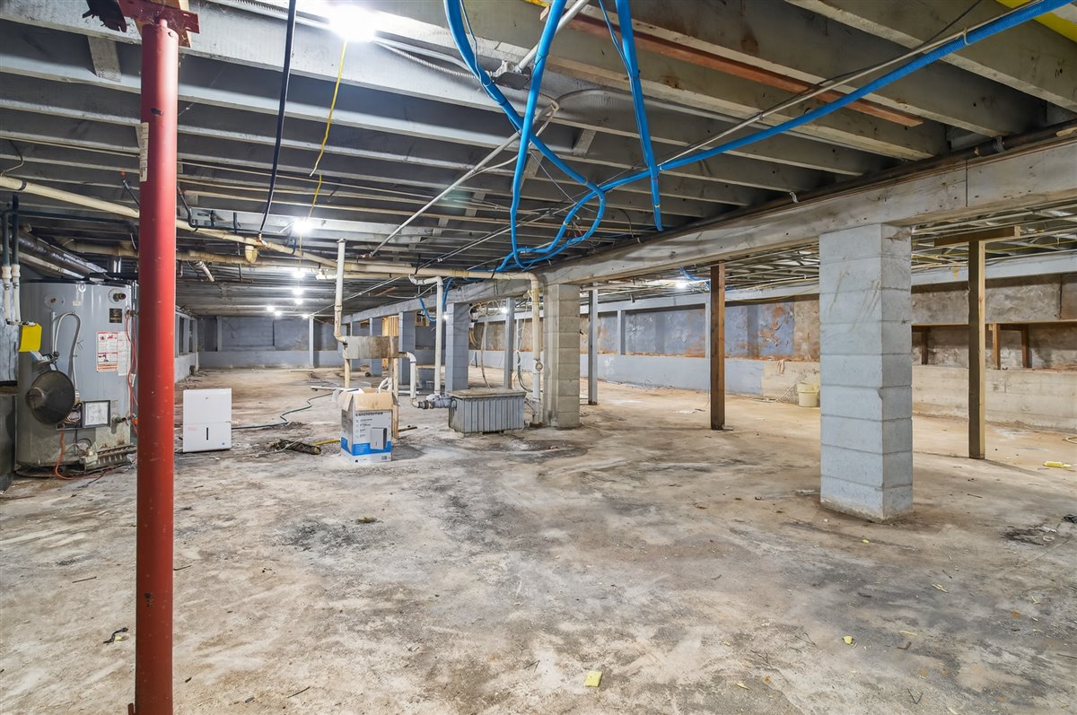 602 G Avenue, Grundy Center, IA 50638