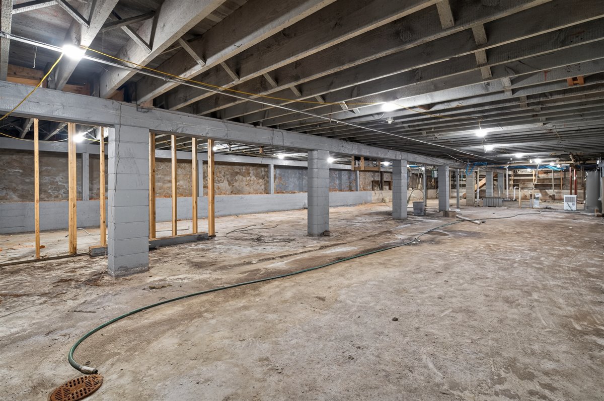 602 G Avenue, Grundy Center, IA 50638