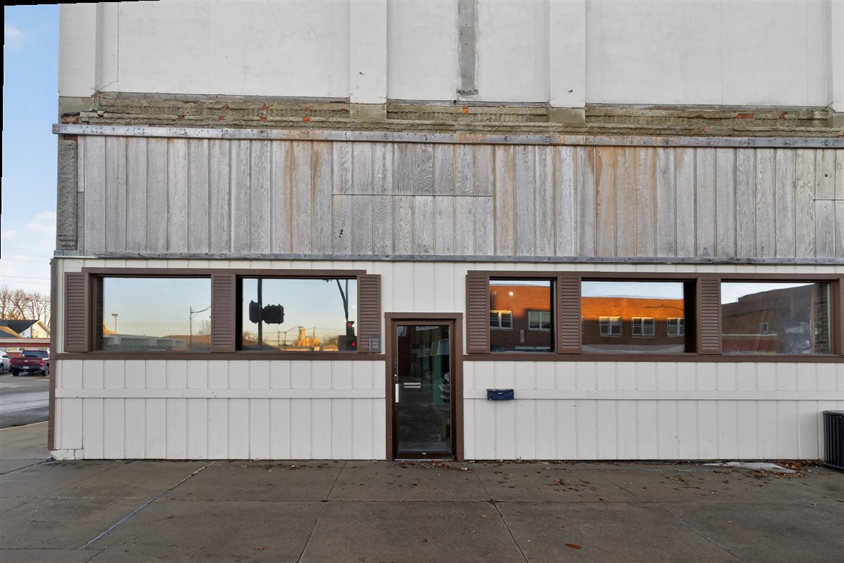 602 G Avenue, Grundy Center, IA 50638