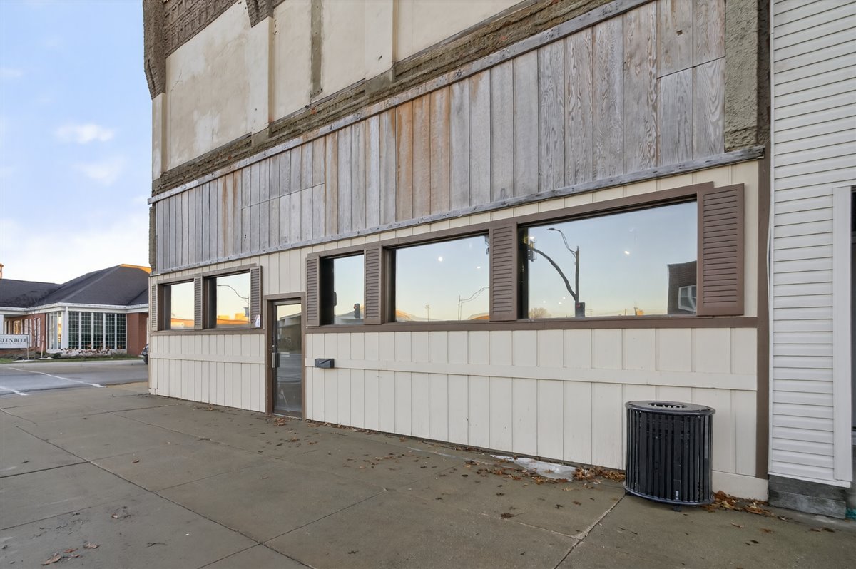 602 G Avenue, Grundy Center, IA 50638