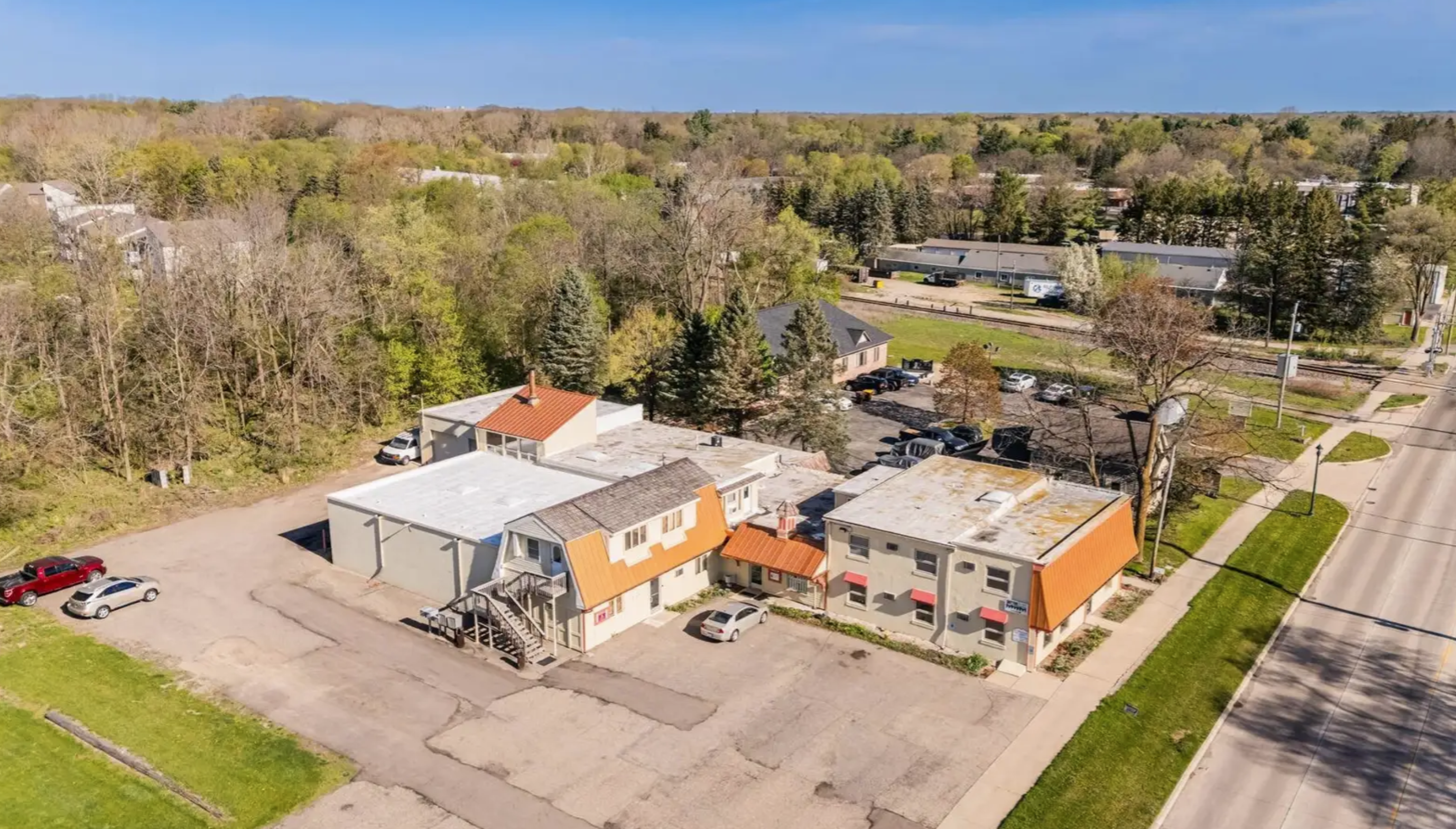 4211 Okemos Road, Okemos, MI 48864