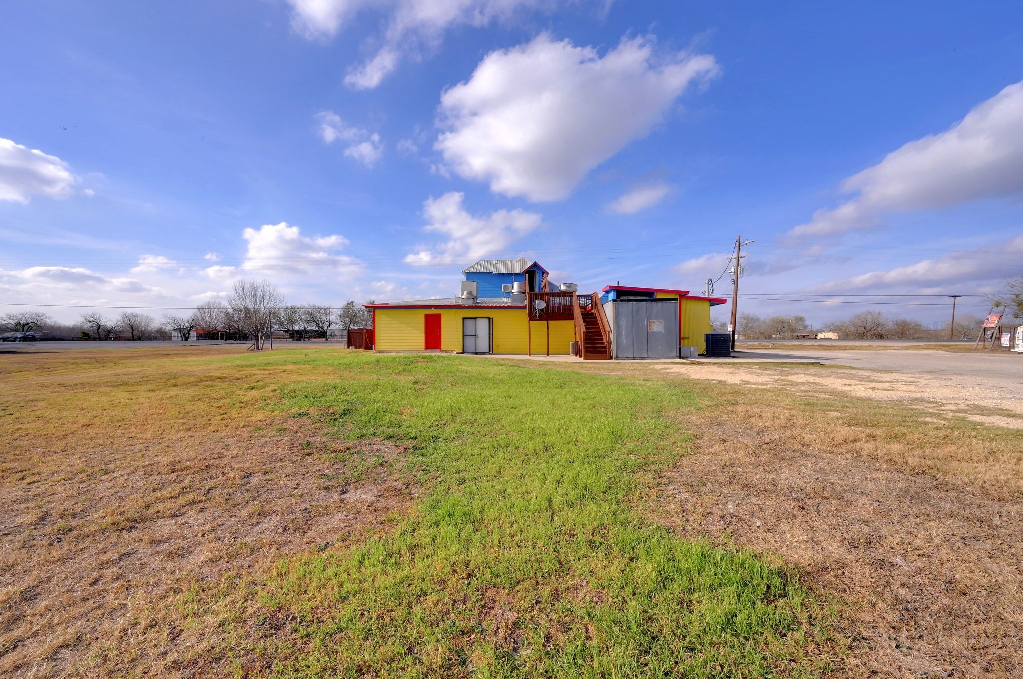 14100 Camino Real, Niederwald, TX 78640