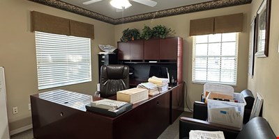 Prime Office in Carrollwood — Sale in Tampa, FL, photo 2 of 8