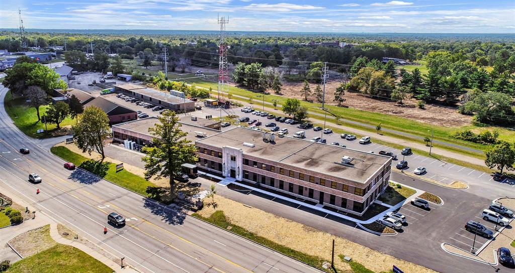 6035 Knoxville Avenue, Peoria, IL 61614