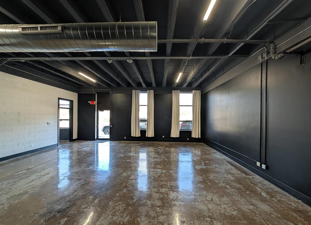 6035 Knoxville Avenue, Peoria, IL 61614