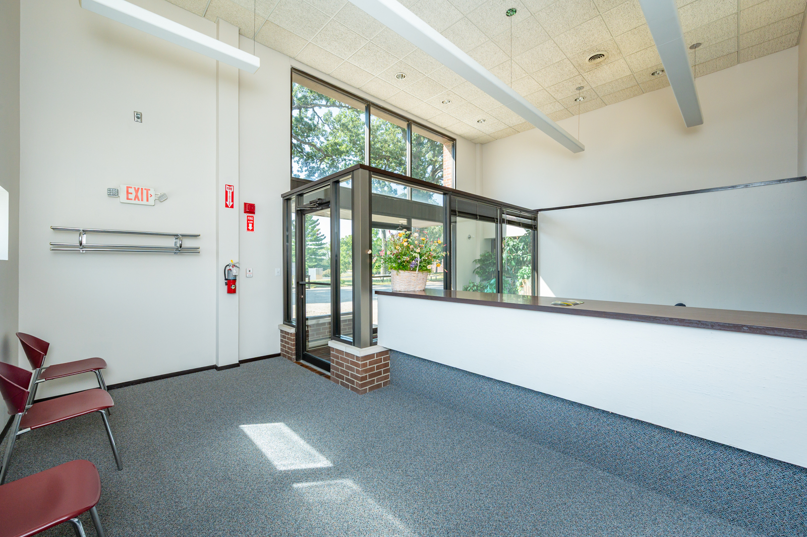 200 North 8th Avenue East, Newton, IA 50208