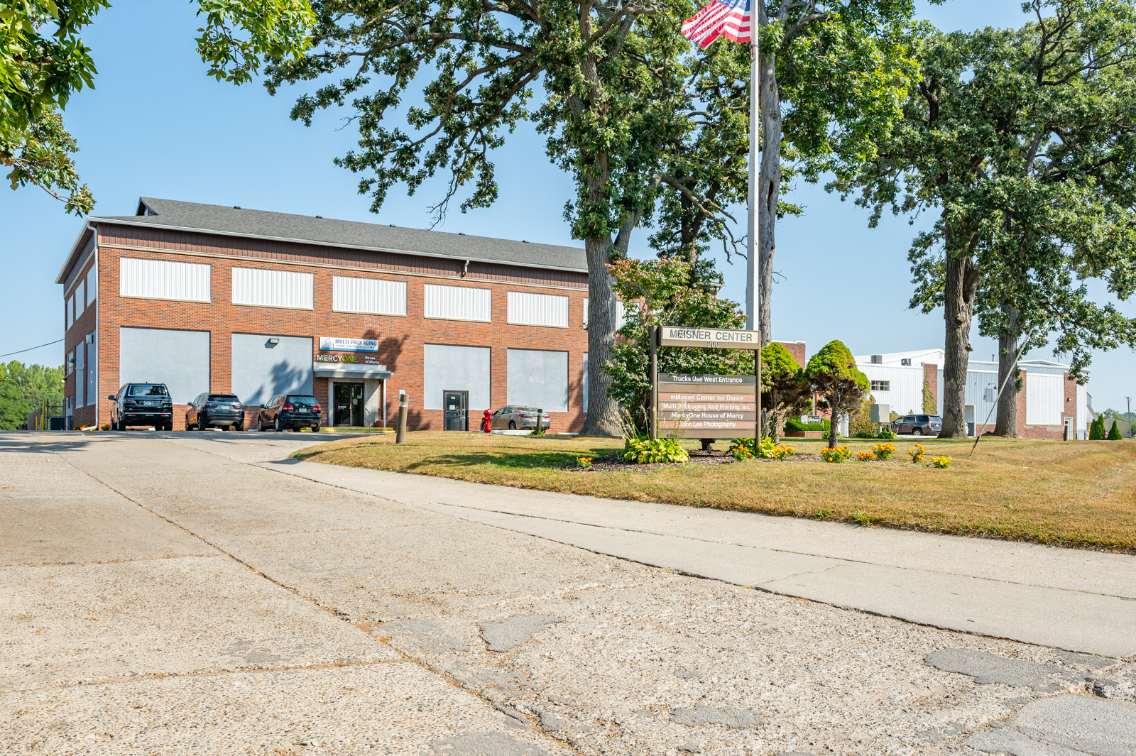 200 North 8th Avenue East, Newton, IA 50208