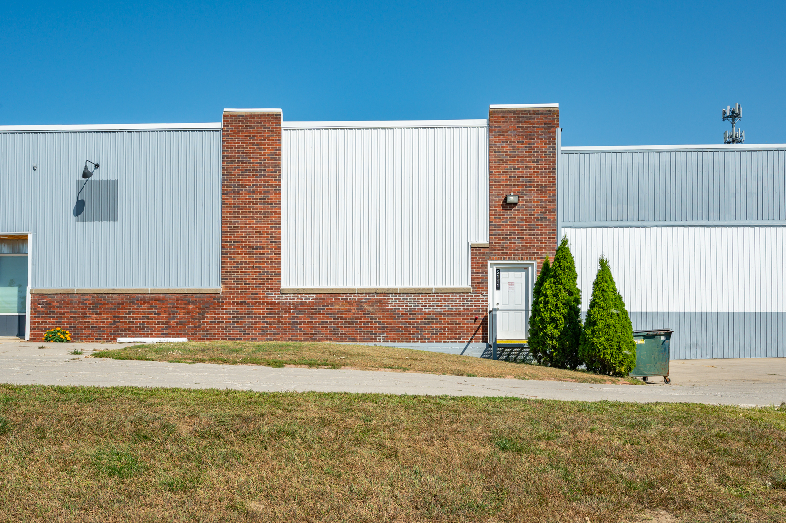 200 North 8th Avenue East, Newton, IA 50208