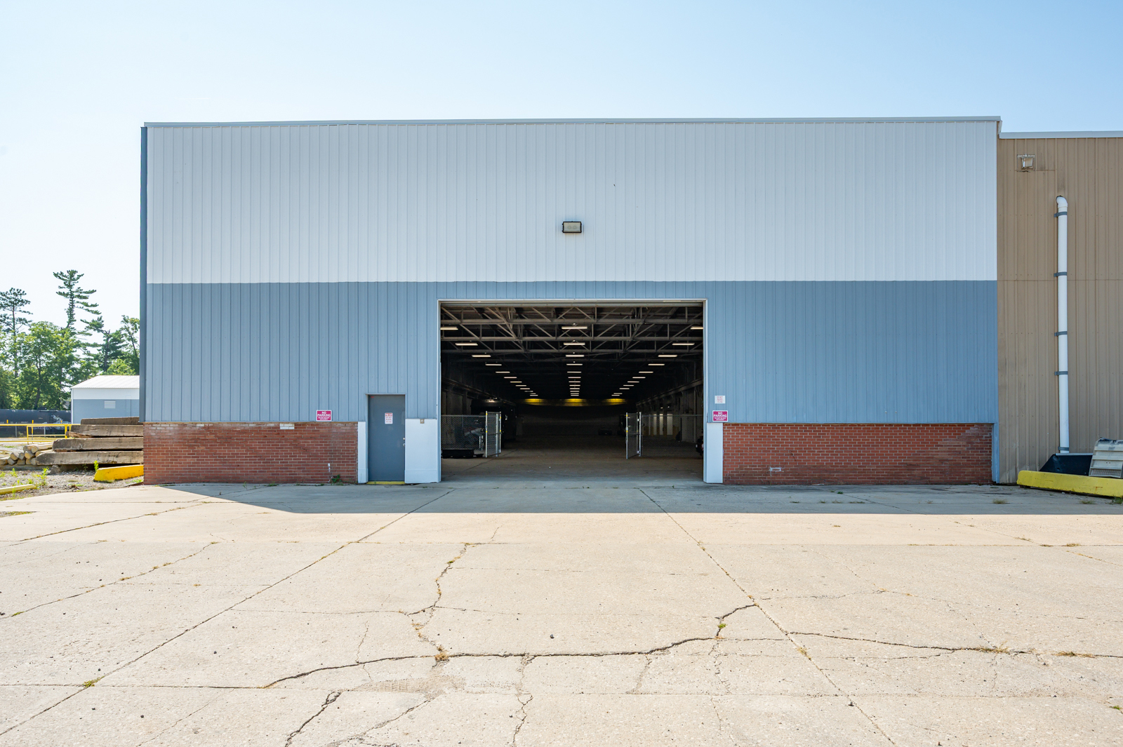 200 North 8th Avenue East, Newton, IA 50208