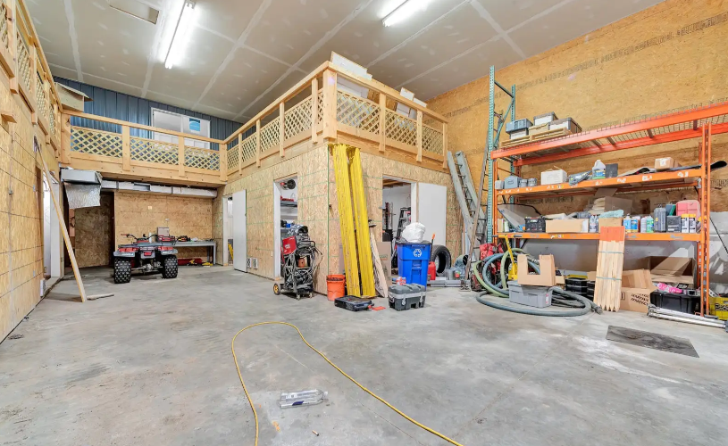 10601 Bennett Drive, Morrice, MI 48857