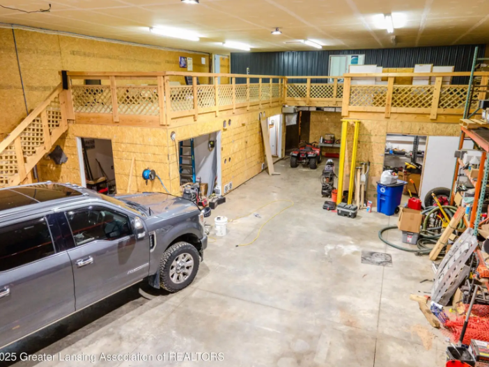 10601 Bennett Drive, Morrice, MI 48857