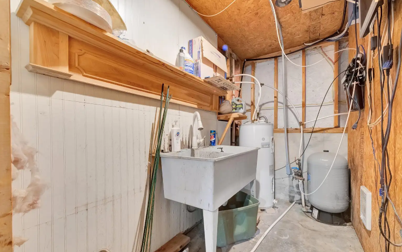 10601 Bennett Drive, Morrice, MI 48857