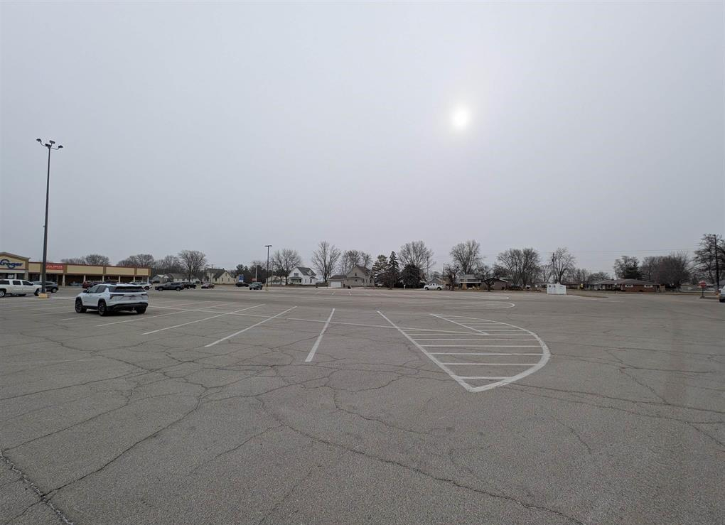 1741 East Chestnut Street, Canton, IL 61520