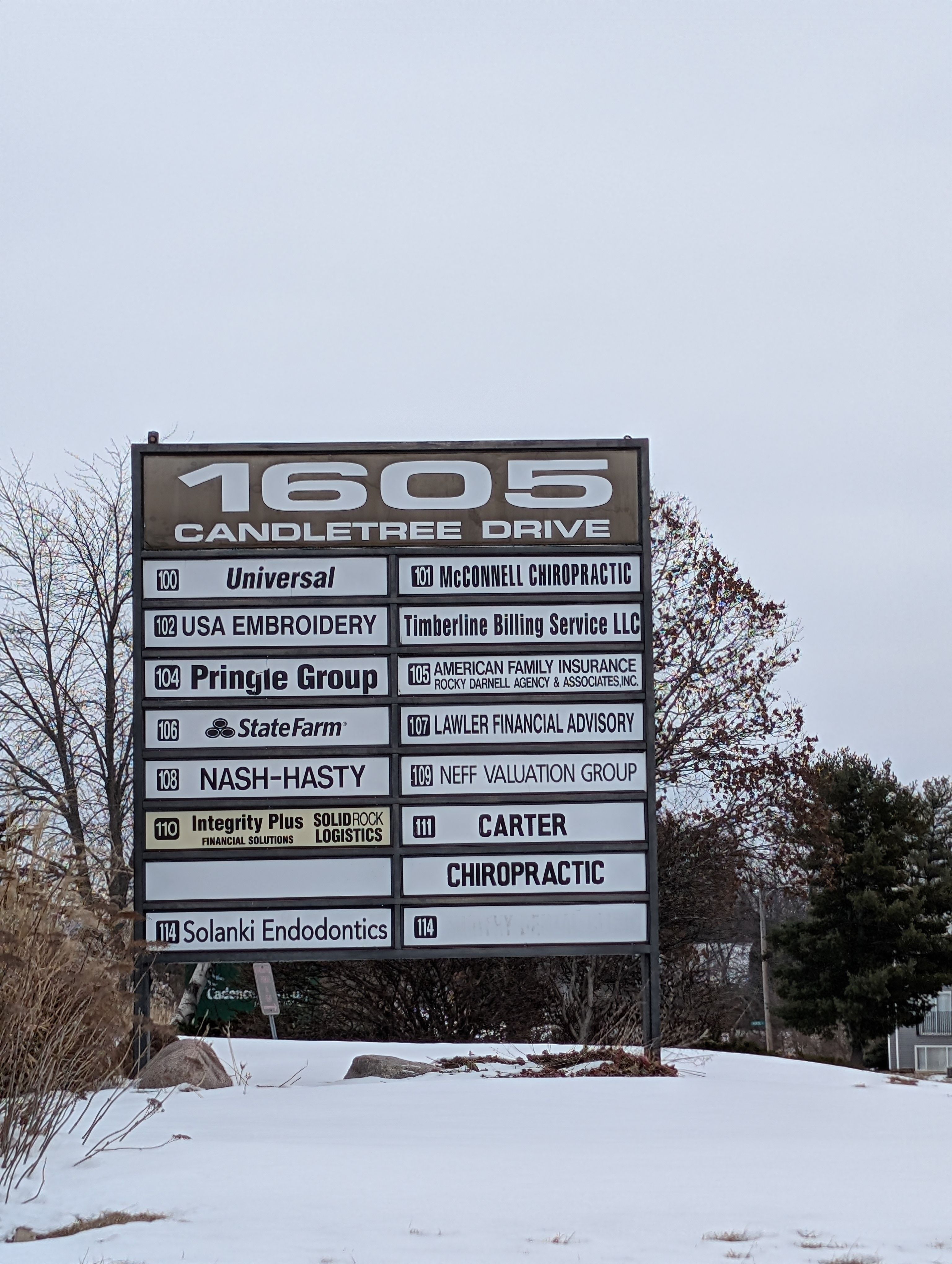 1605 West Candletree Drive, Peoria, IL 61614