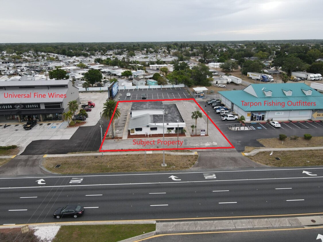 1518 U.S. 19, Holiday, FL 34691