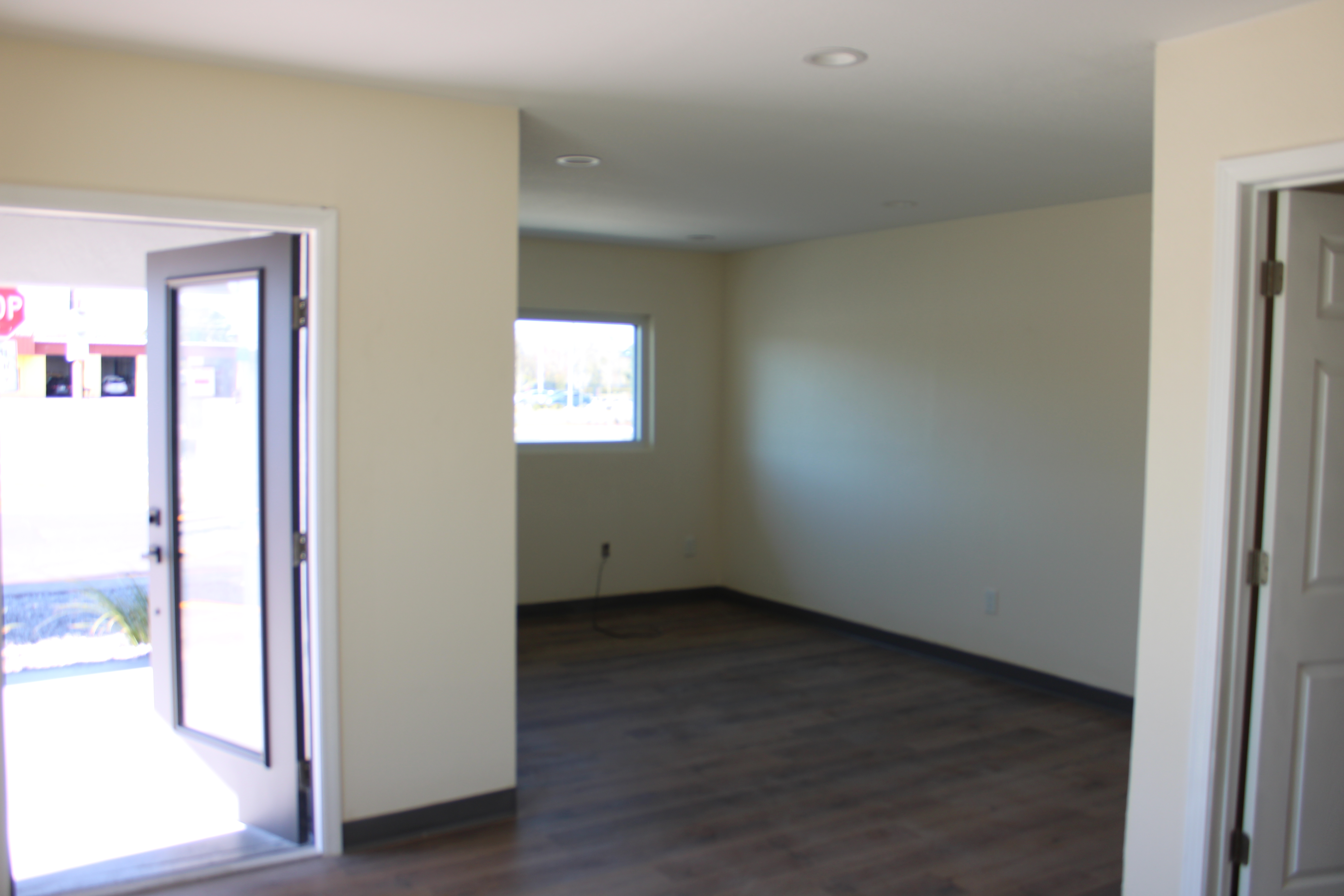 1518 U.S. 19, Holiday, FL 34691