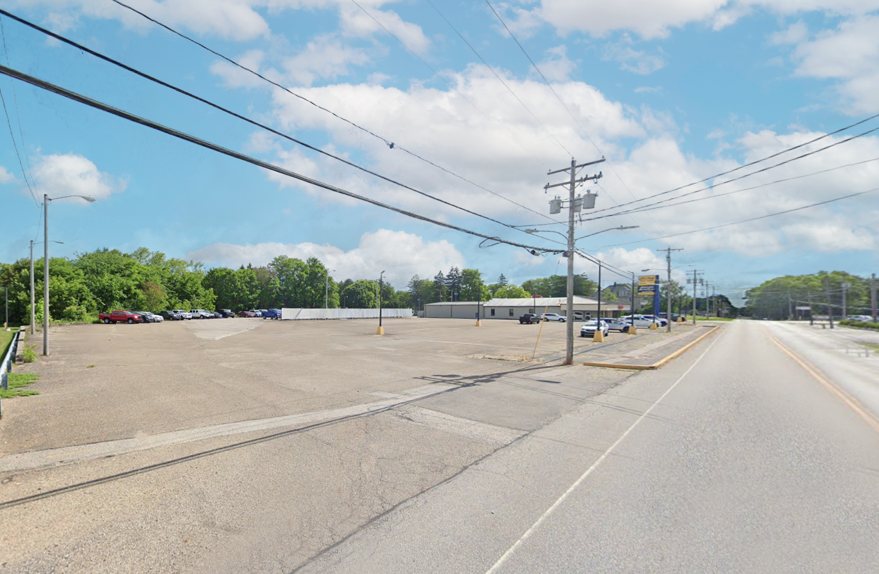 900 Broad, Wadsworth, OH 44281