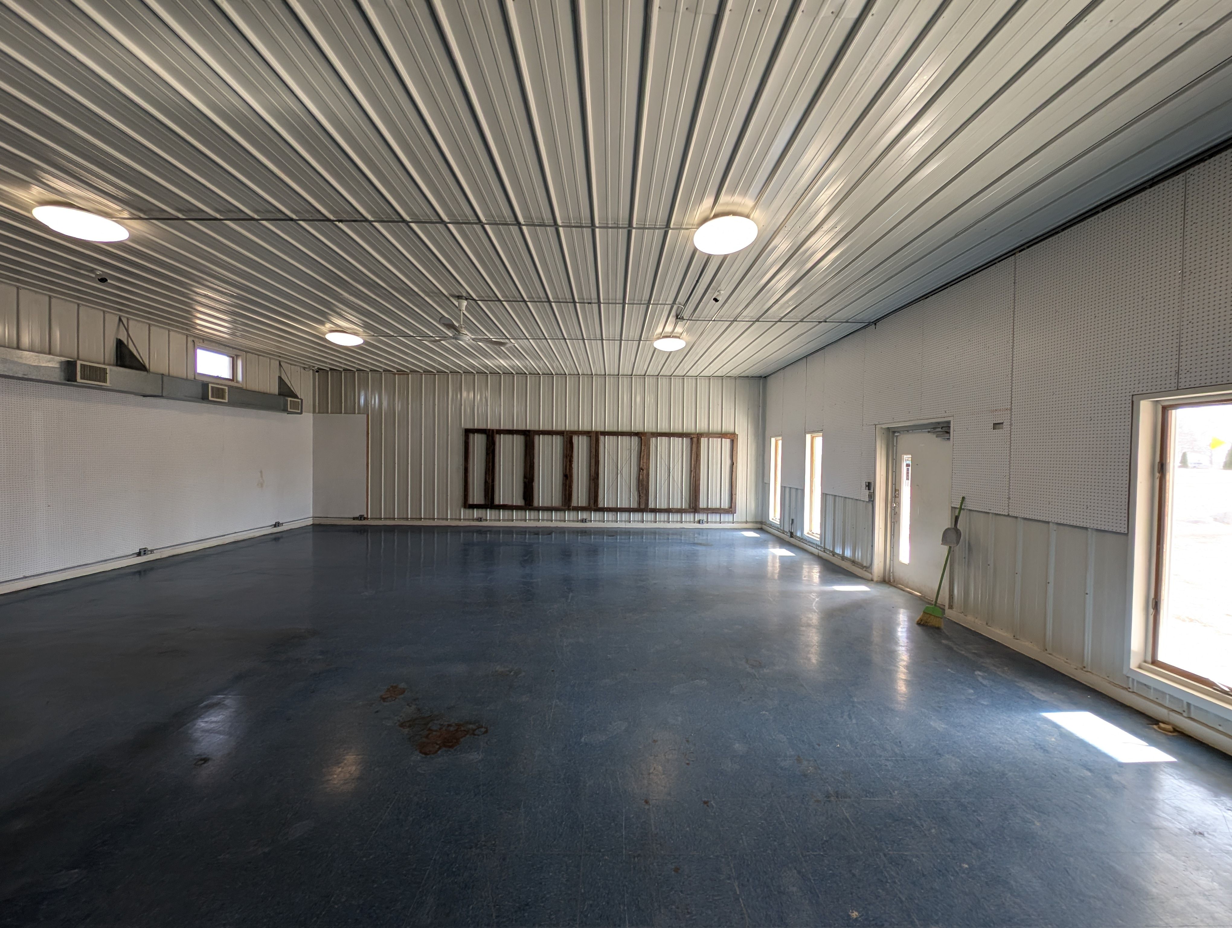 9815 U.S. 150, Edwards, IL 61528