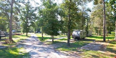 East 2 West RV Park — Sale in Willis, TX, photo 4 of 8