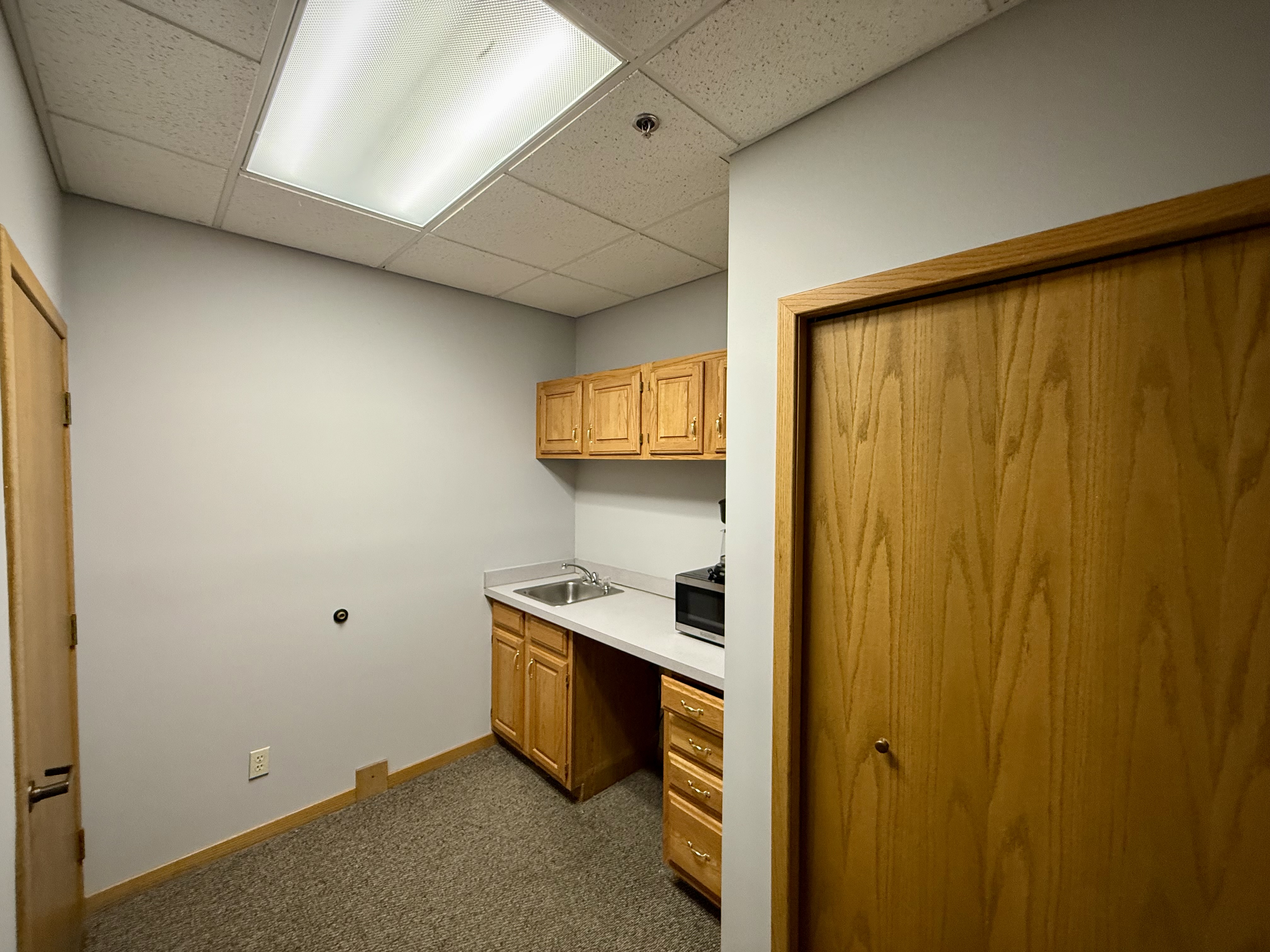 6521 Centurion Drive, Lansing, MI 48917