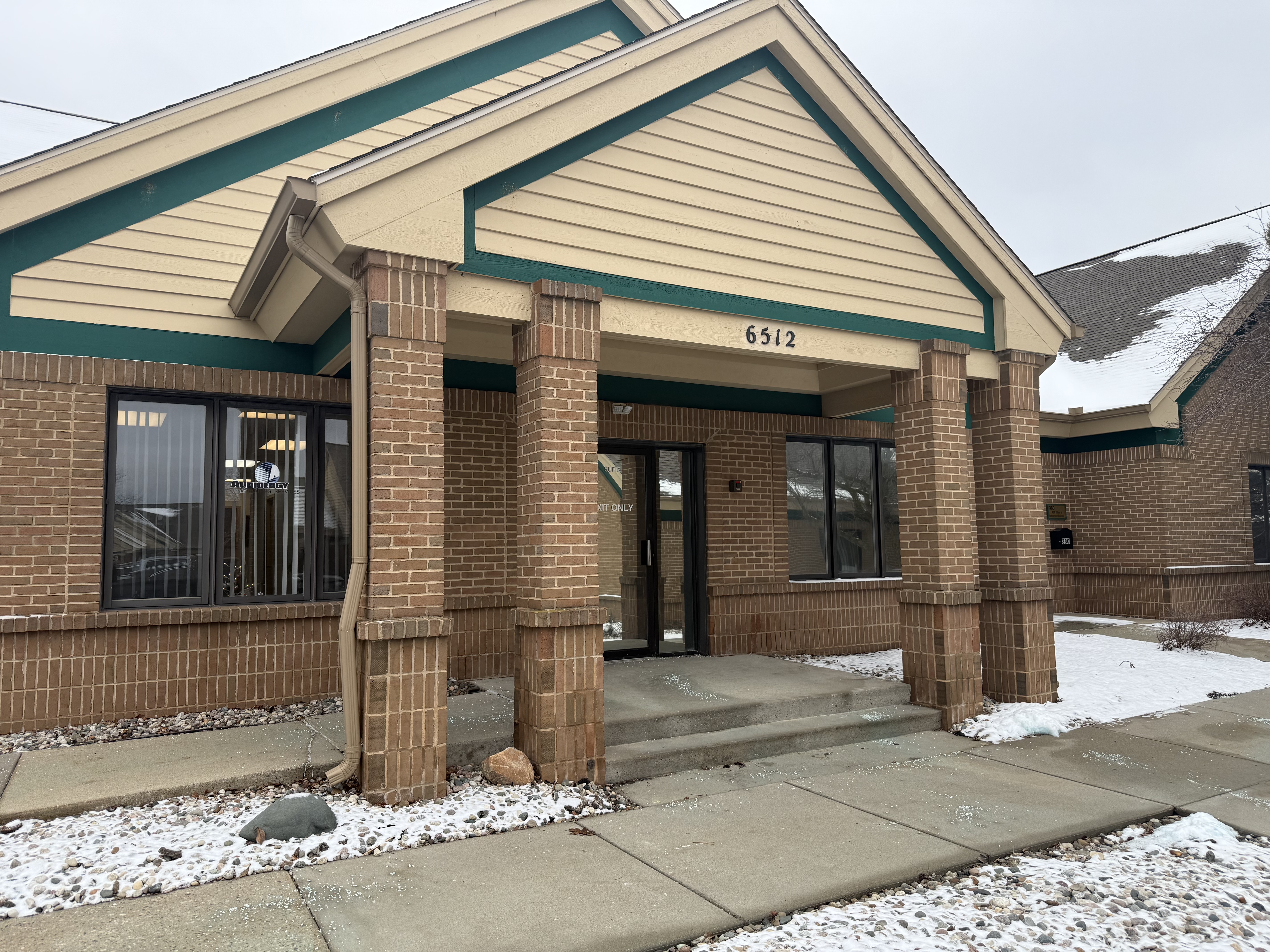 6521 Centurion Drive, Lansing, MI 48917