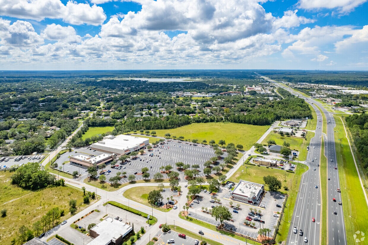 2288 Commercial Way, Brooksville, FL 34606