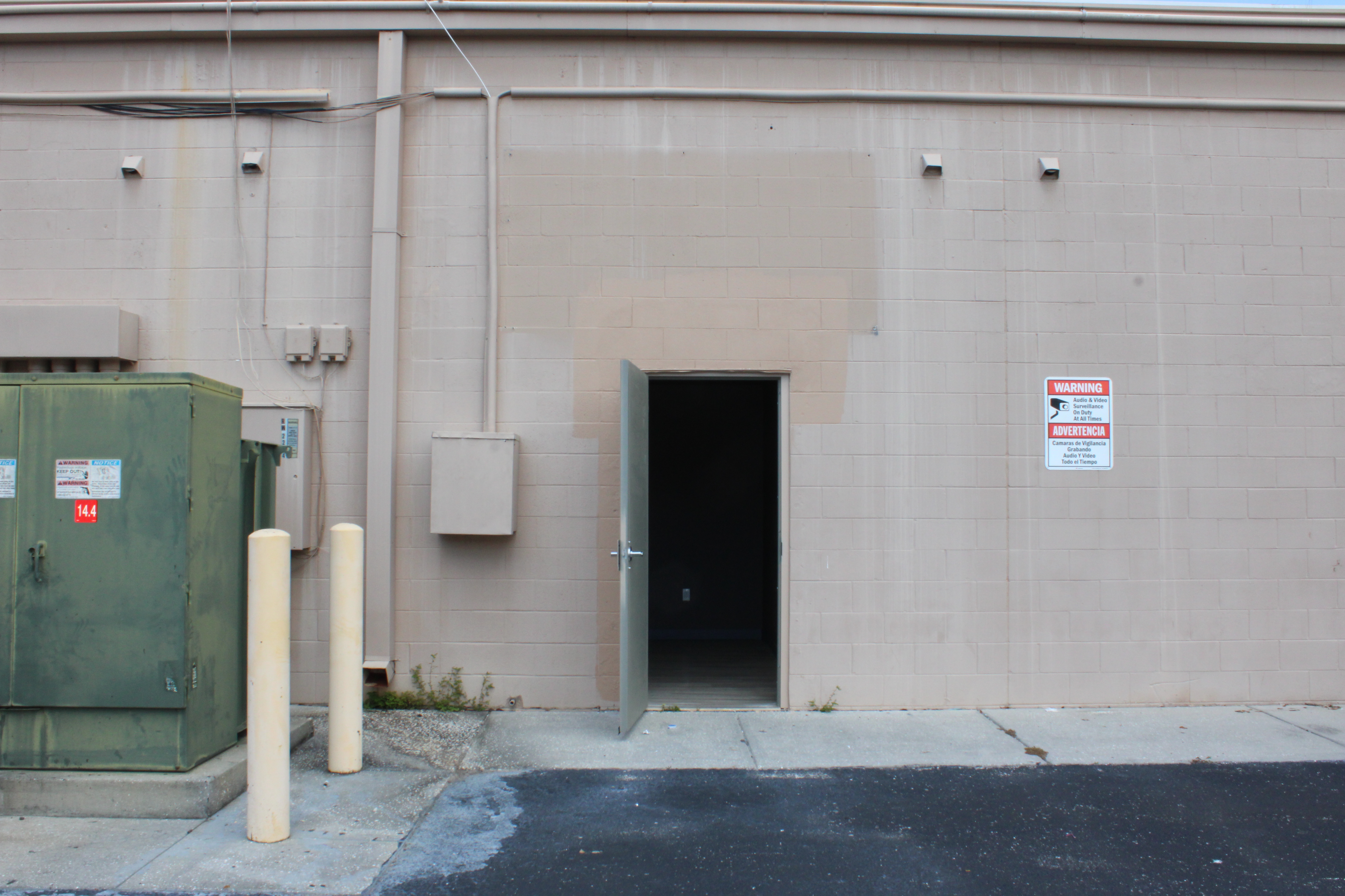 2288 Commercial Way, Brooksville, FL 34606