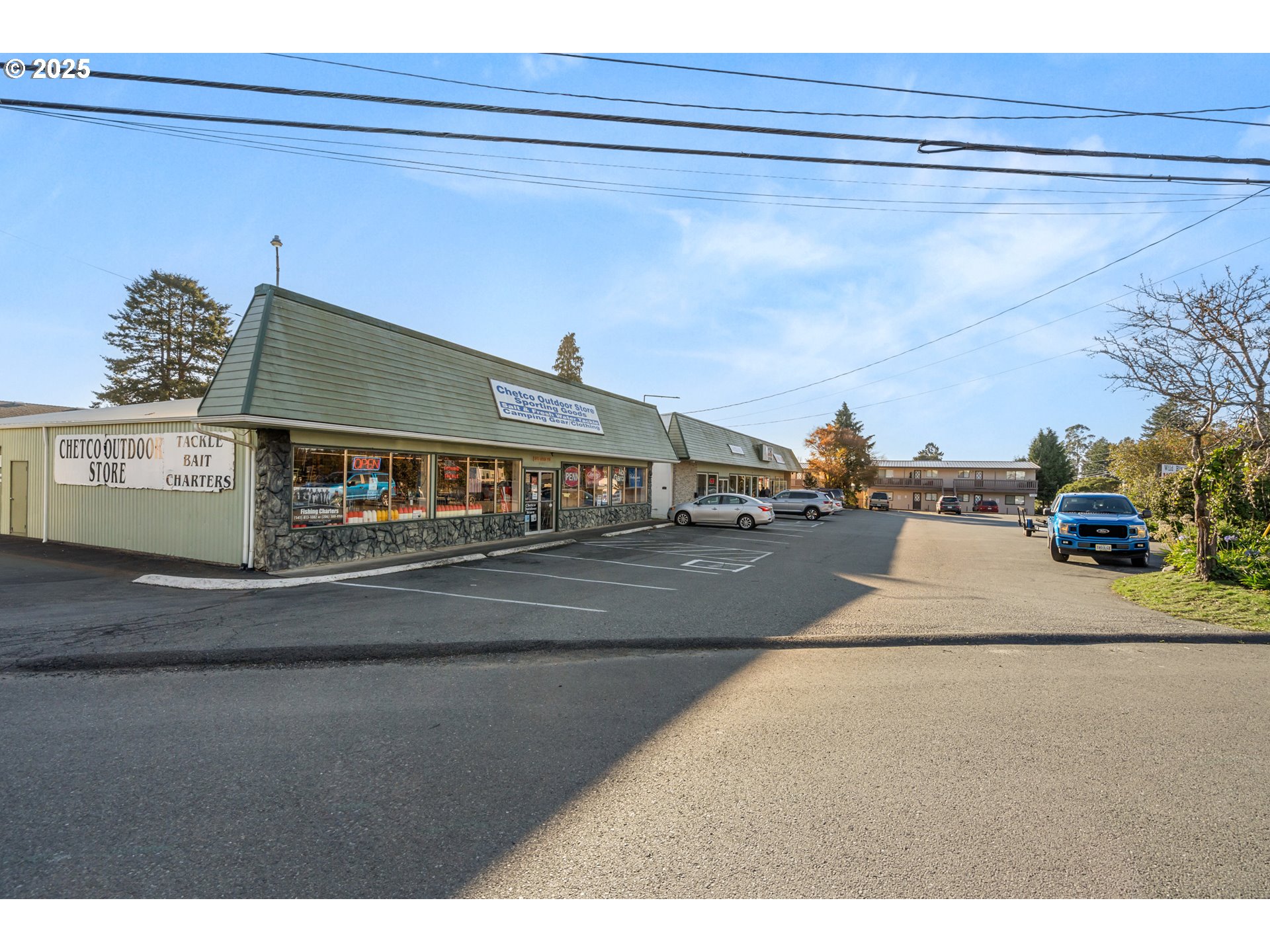 16218 West Hoffeldt Lane, Brookings, OR 97415