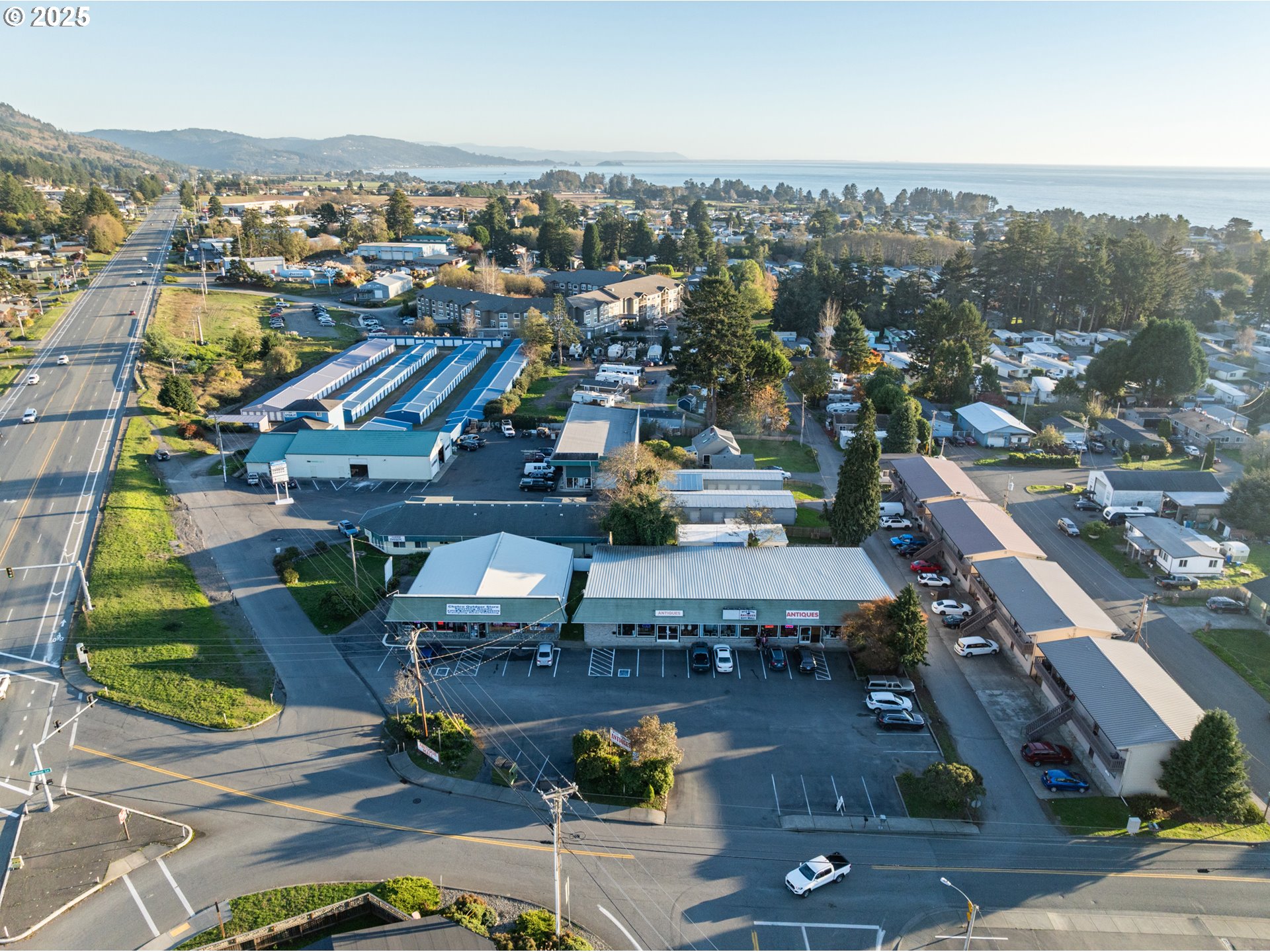 16218 West Hoffeldt Lane, Brookings, OR 97415