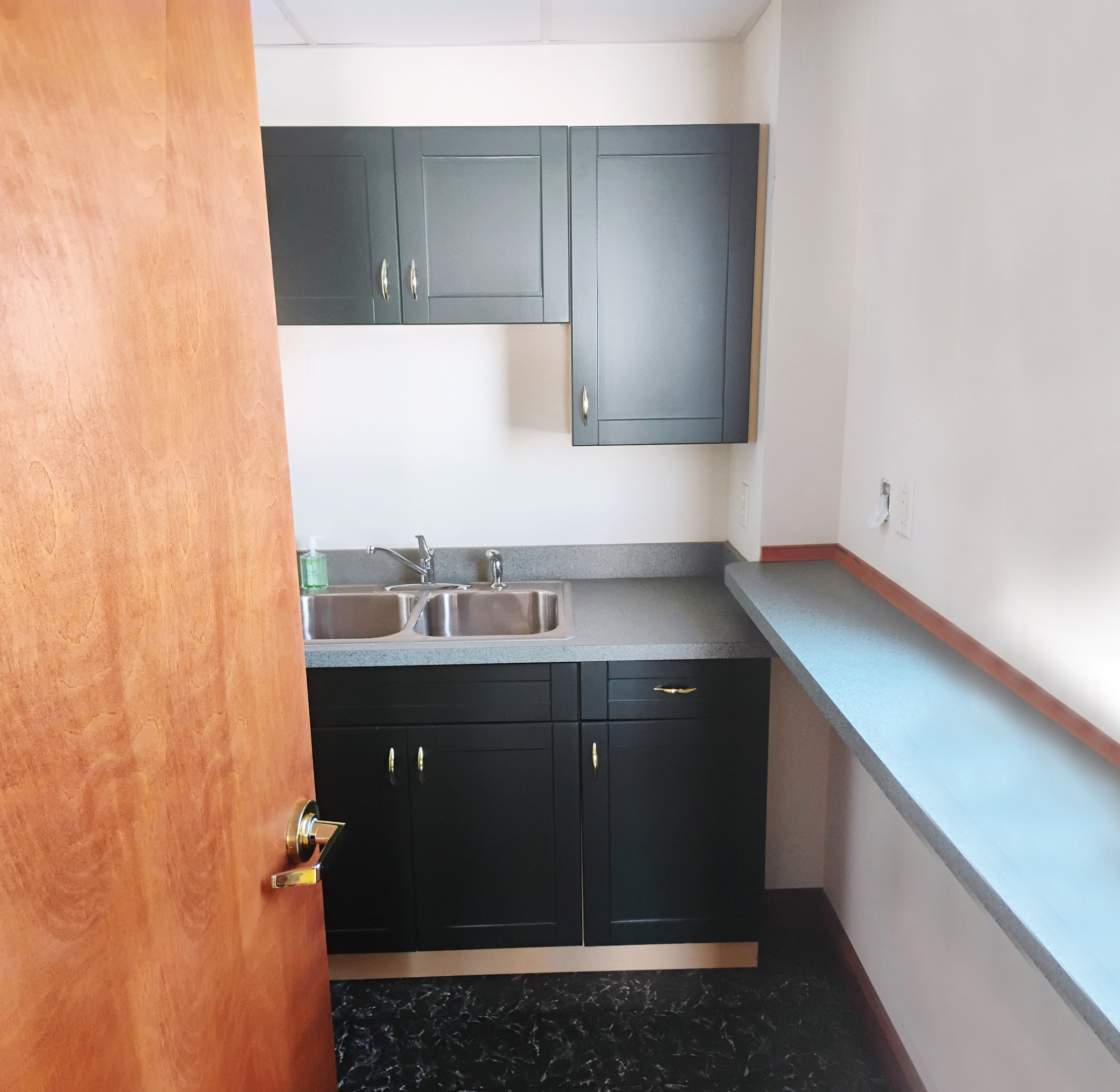 240 West Greenwich Road, Seville, OH 44273