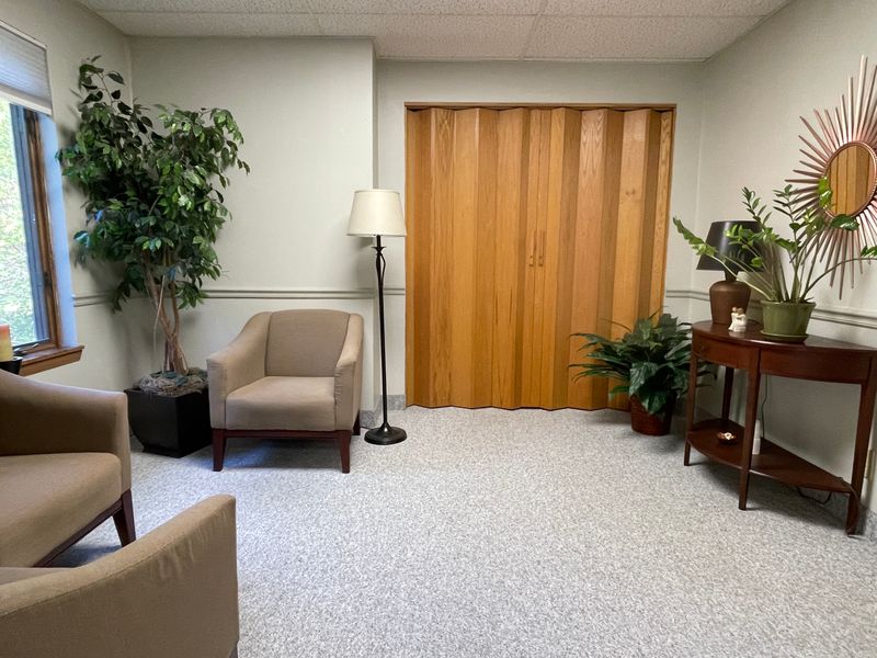 5113 North Executive Drive, Peoria, IL 61614