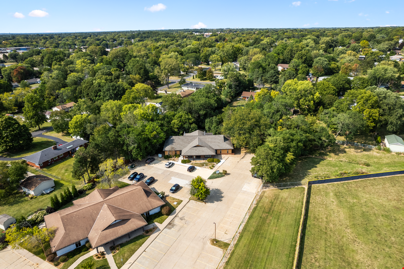 5113 N Executive Dr Suite 103 — Lease in Peoria, IL, photo 1 of 8