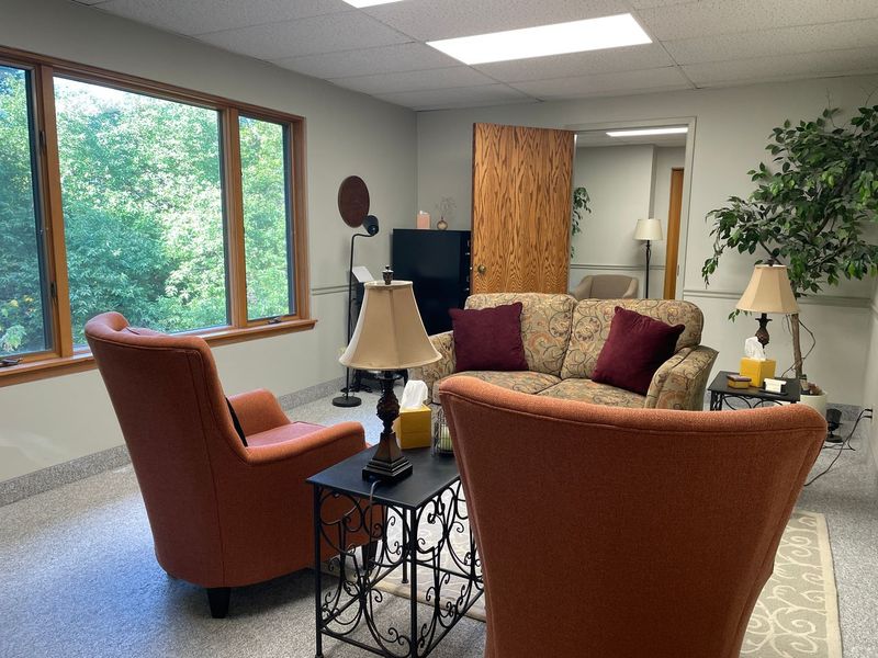 5113 North Executive Drive, Peoria, IL 61614