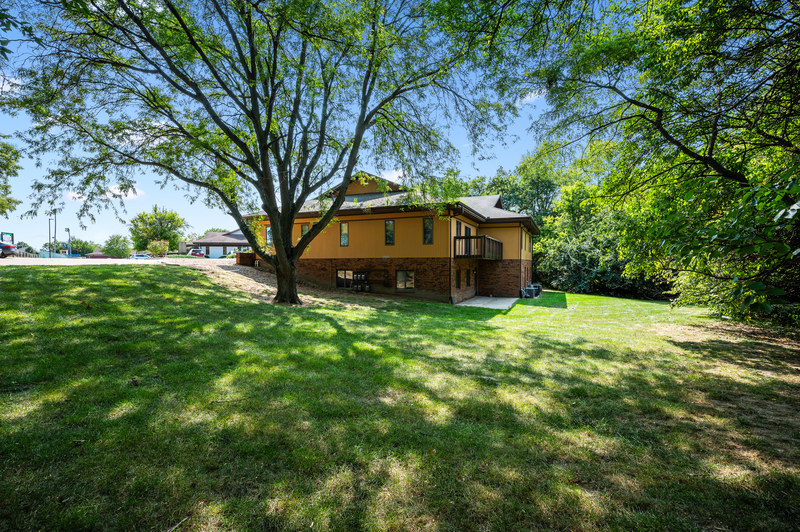 5113 North Executive Drive, Peoria, IL 61614