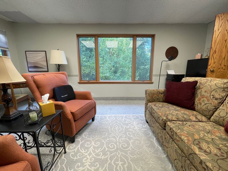 5113 North Executive Drive, Peoria, IL 61614