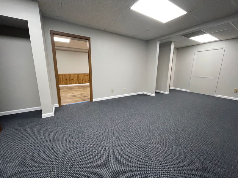 5113 North Executive Drive, Peoria, IL 61614