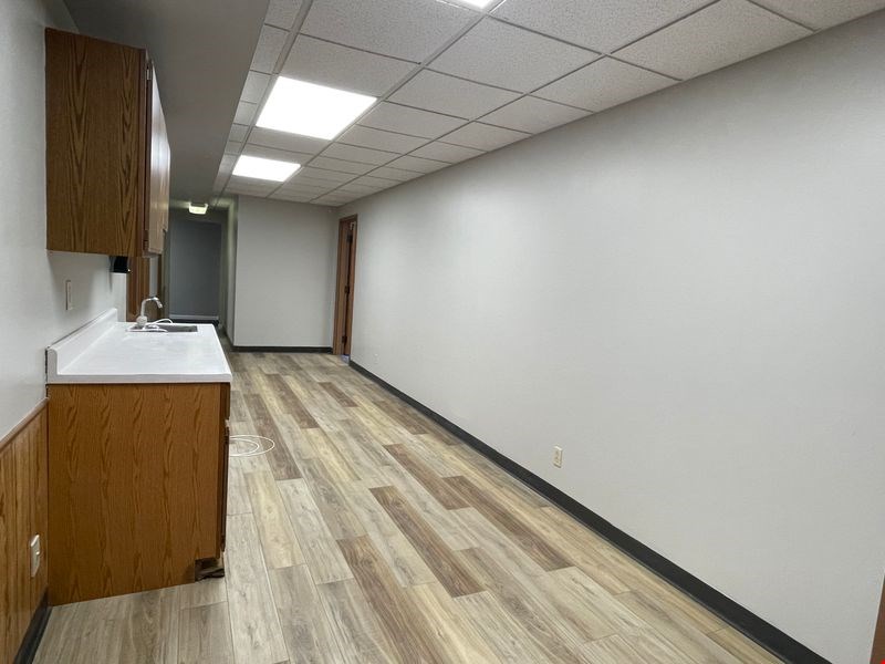 5113 N Executive Dr Suite 105 — Lease in Peoria, IL, photo 6 of 8