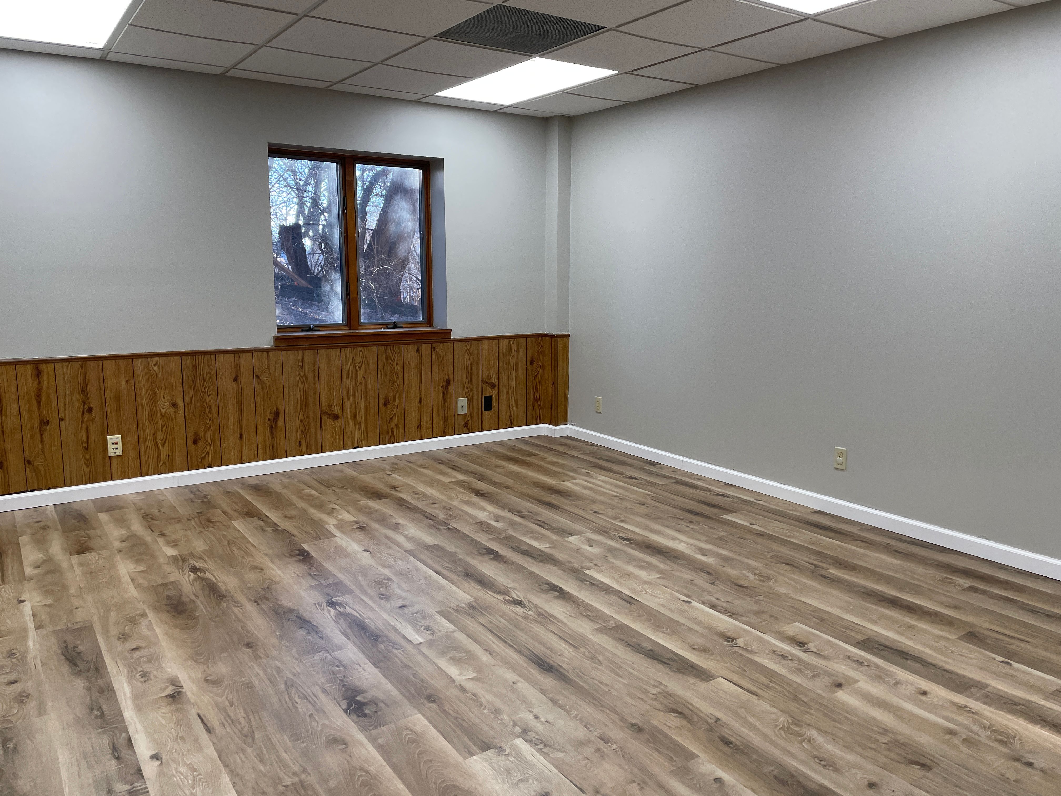 5113 North Executive Drive, Peoria, IL 61614