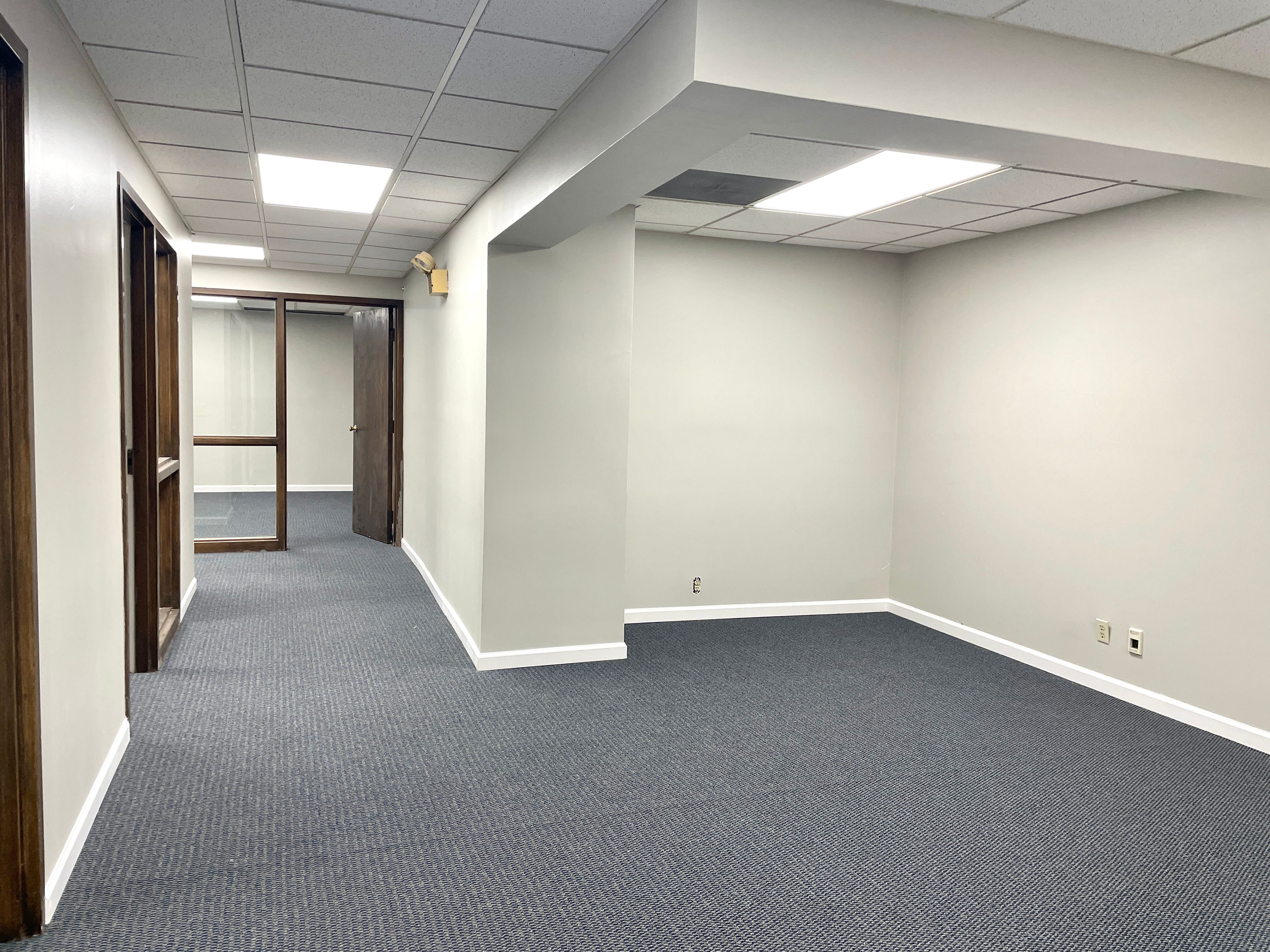 5113 North Executive Drive, Peoria, IL 61614