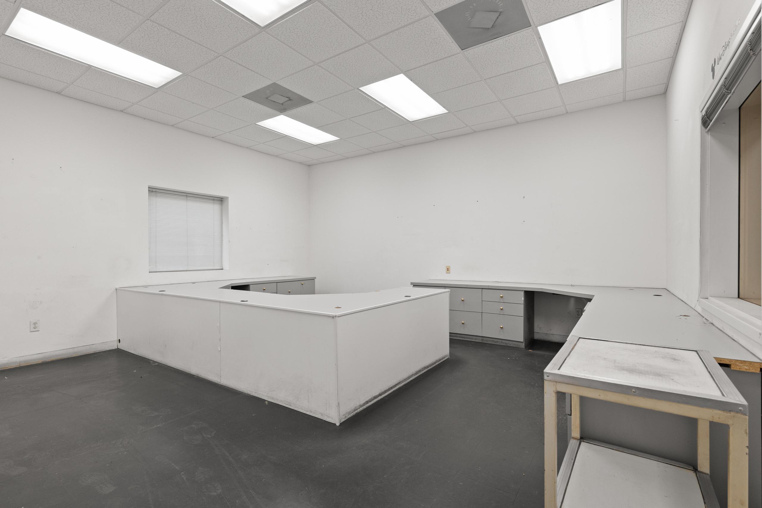 1400 L and R Industrial Boulevard, Tarpon Springs, FL 34689