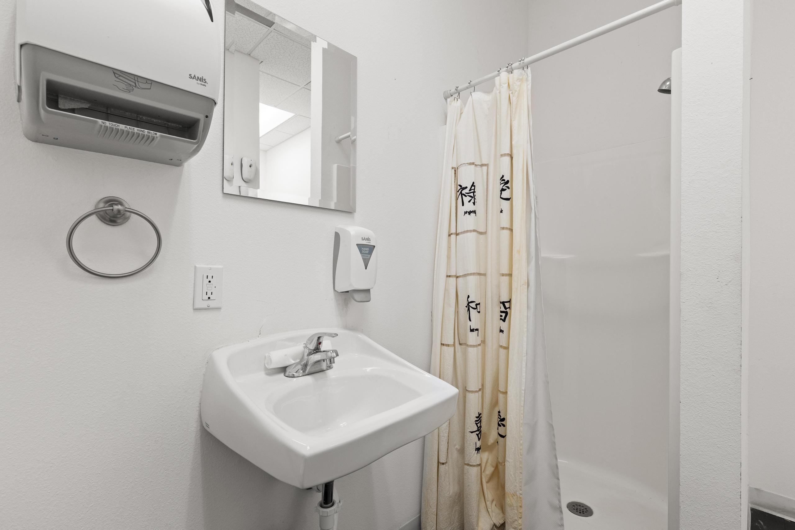 1400 L and R Industrial Boulevard, Tarpon Springs, FL 34689