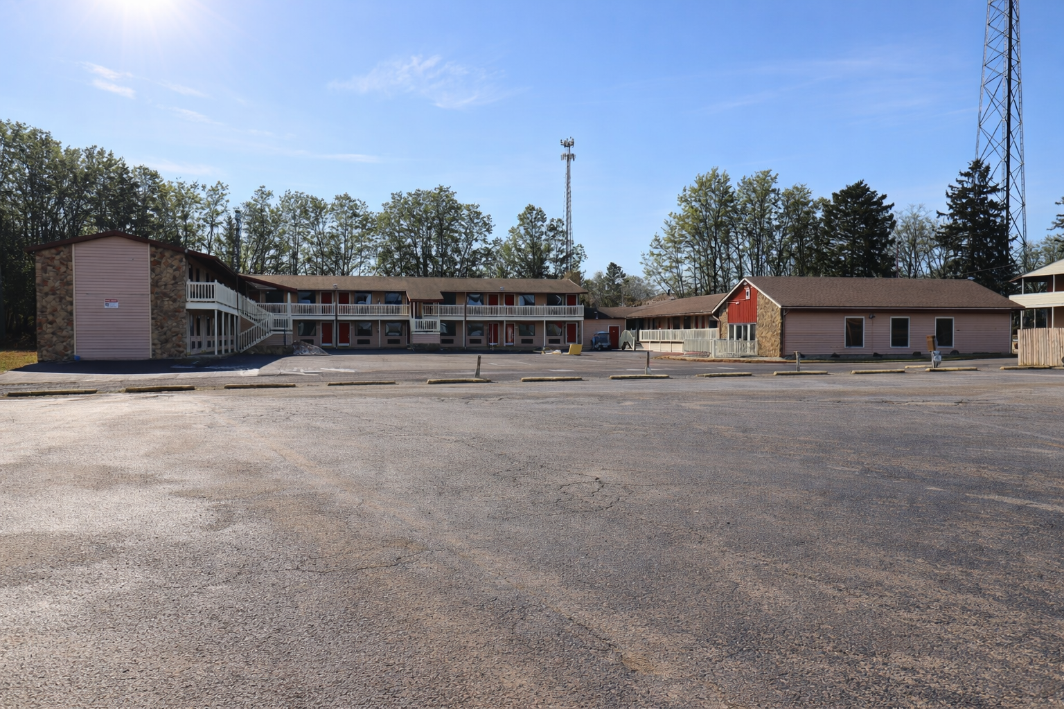 Motel Repurpose Opportunity in Wayne County 